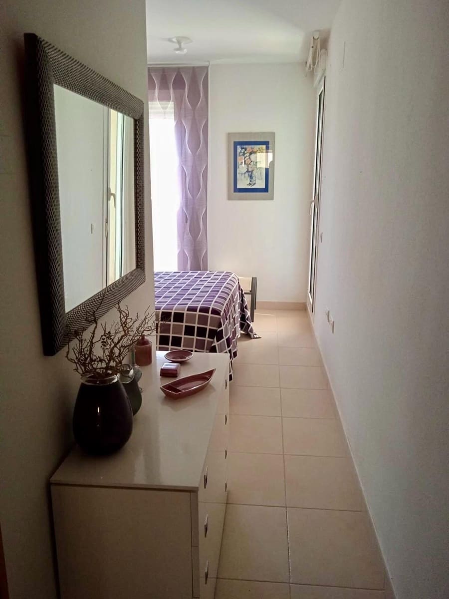 2 bedroom Apartment for sale in Roquetas de Mar with pool - € 229,000 (Ref: 10017626)