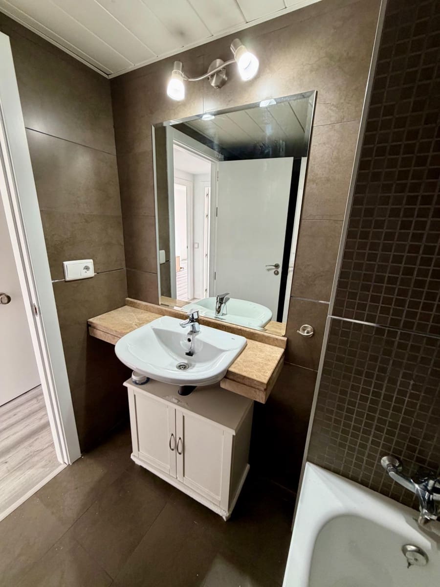 1 sovrum Lägenhet till salu i Almeria stad med pool - 219 900 € (Ref: 10021042)
