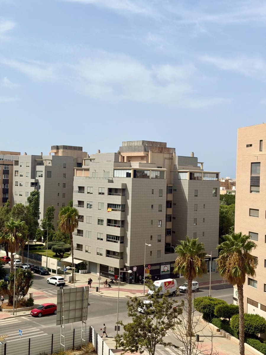 1 sovrum Lägenhet till salu i Almeria stad med pool - 219 900 € (Ref: 10021042)