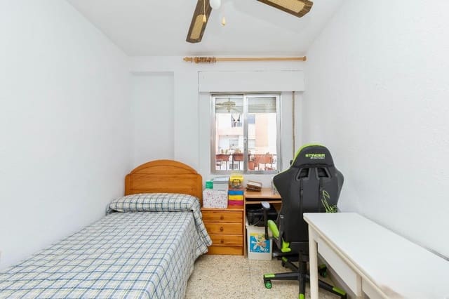 3 quarto Apartamento para venda em Almeria cidade - 95 000 € (Ref: 10021043)