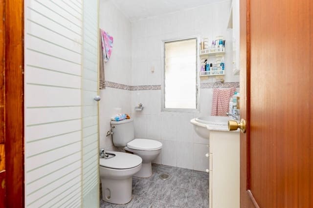 3 quarto Apartamento para venda em Almeria cidade - 95 000 € (Ref: 10021043)