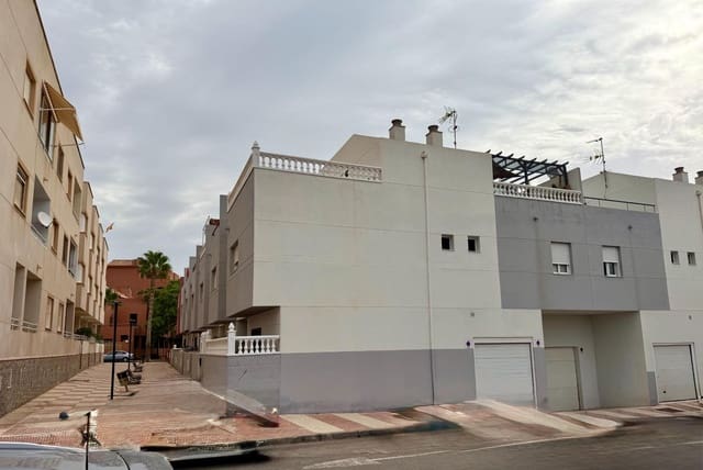 4 sovrum Semi-fristående Villa till salu i Aguadulce (Almeria), Roquetas de Mar - 360 000 € (Ref: 10030689)