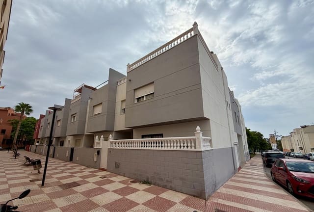 4 sovrum Semi-fristående Villa till salu i Aguadulce (Almeria), Roquetas de Mar - 360 000 € (Ref: 10030689)