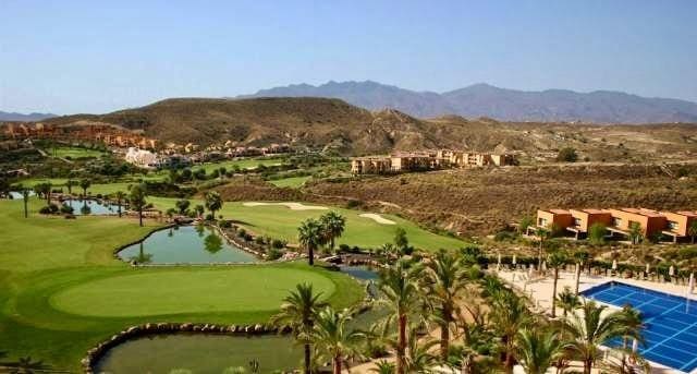 2 chambre Villa/Maison Mitoyenne à vendre à Valle del Este, Vera avec piscine - 185 000 € (Ref: 10037542)