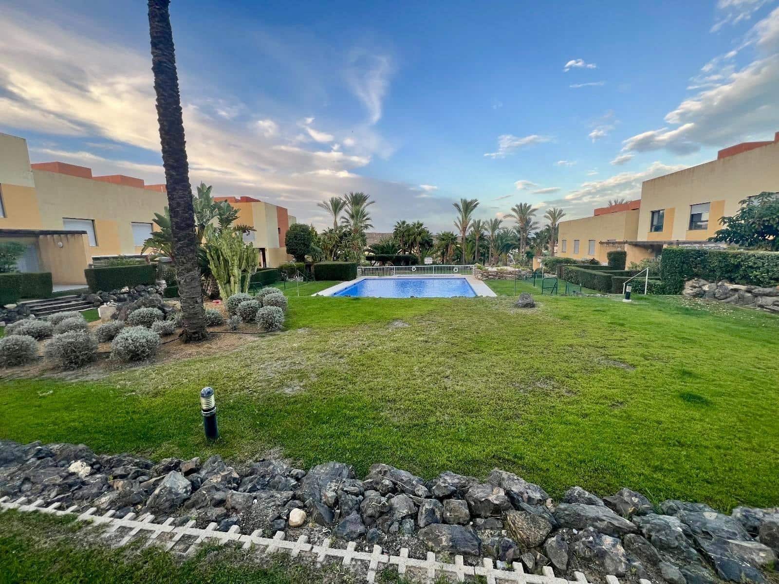2 chambre Villa/Maison Mitoyenne à vendre à Valle del Este avec piscine - 185 000 € (Ref: 10037542)