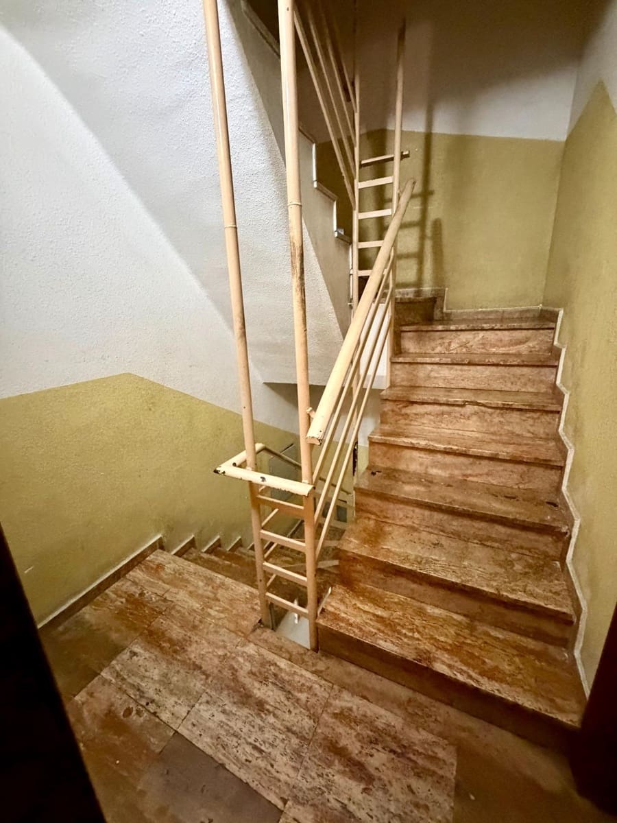 3 bedroom Flat for sale in Almeria city - € 150,000 (Ref: 10047480)