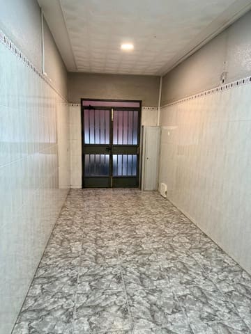 3 bedroom Flat for sale in Almería city - € 150,000 (Ref: 10047480)