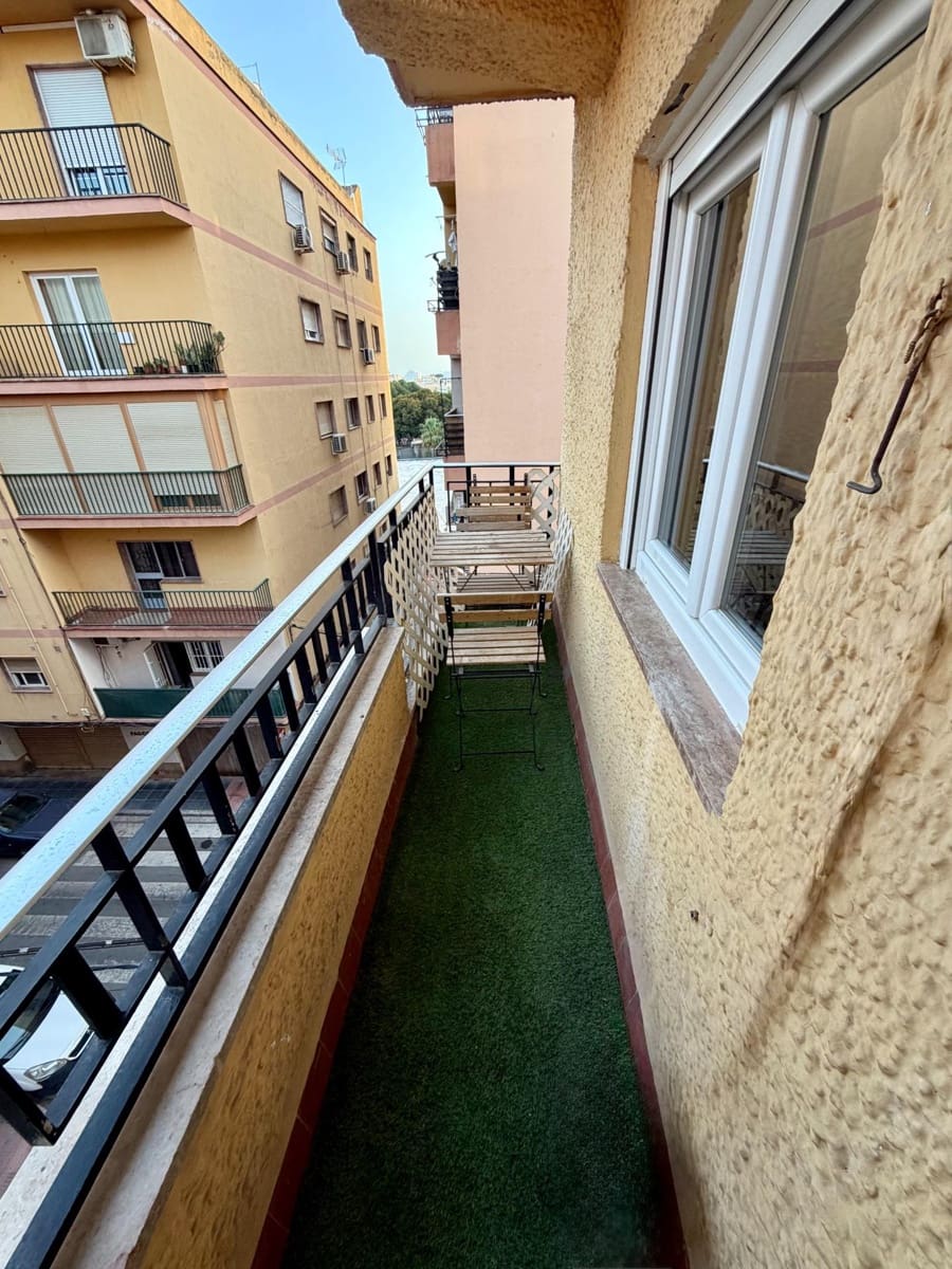 3 bedroom Flat for sale in Almeria city - € 150,000 (Ref: 10047480)