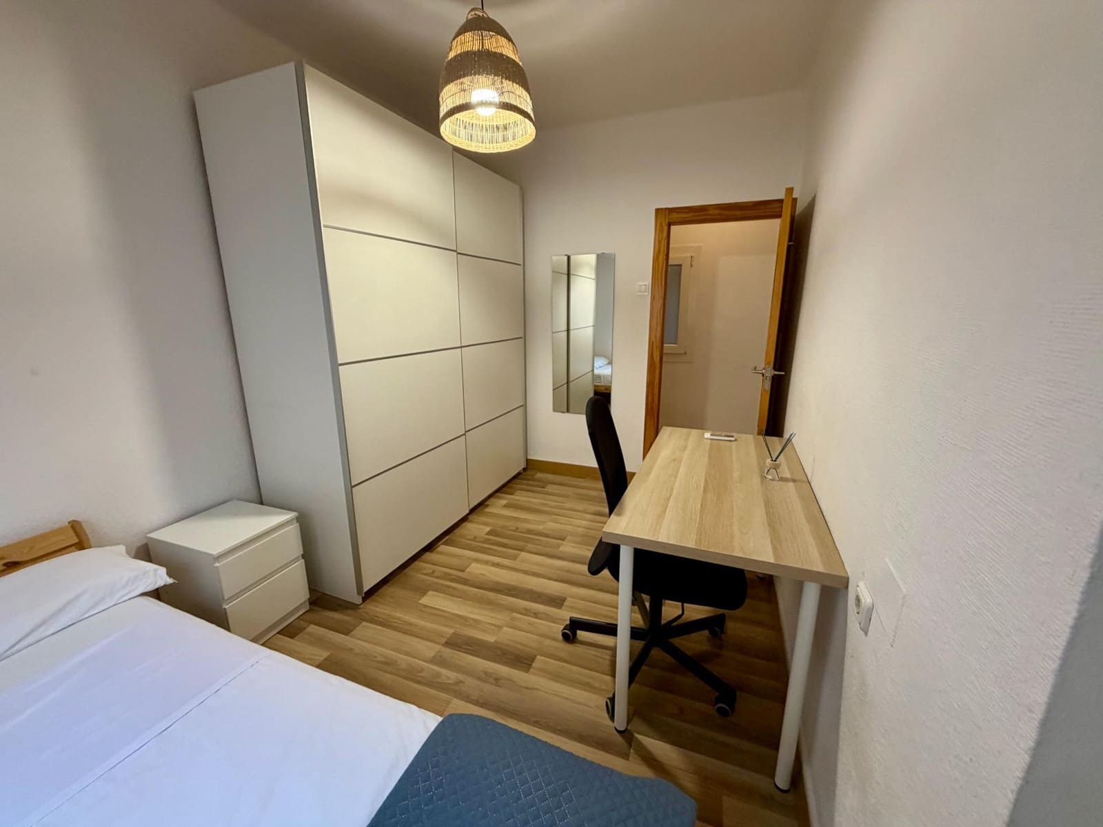 3 bedroom Flat for sale in Almeria city - € 150,000 (Ref: 10047480)