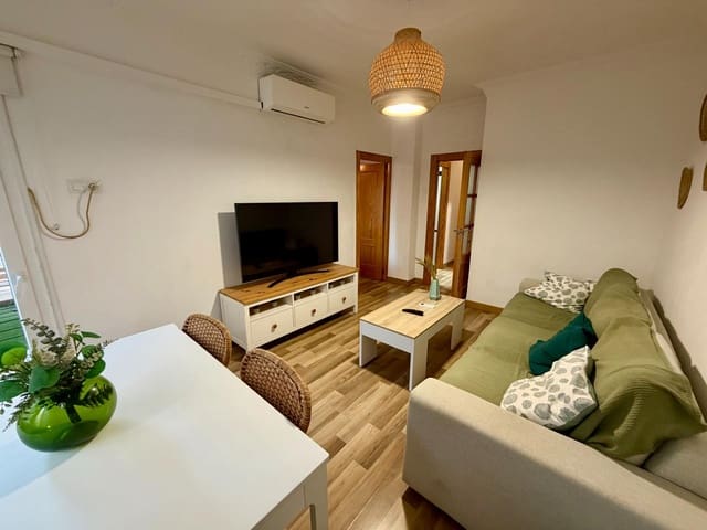 3 bedroom Flat for sale in Almería city - € 150,000 (Ref: 10047480)
