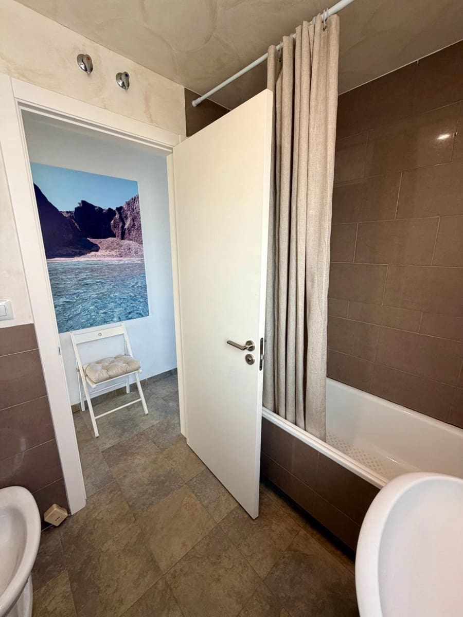2 bedroom Apartment for sale in Almeria city with pool - € 330,000 (Ref: 10049513)