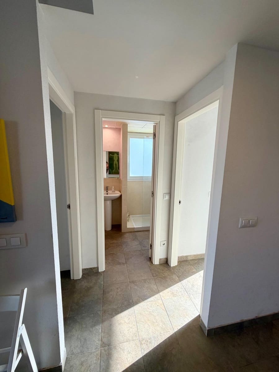 2 bedroom Apartment for sale in Almeria city with pool - € 330,000 (Ref: 10049513)