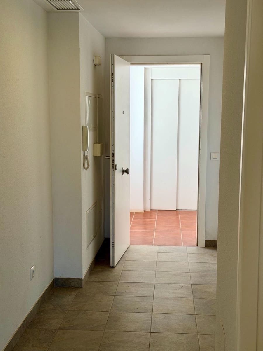 2 bedroom Apartment for sale in Almeria city with pool - € 330,000 (Ref: 10049513)