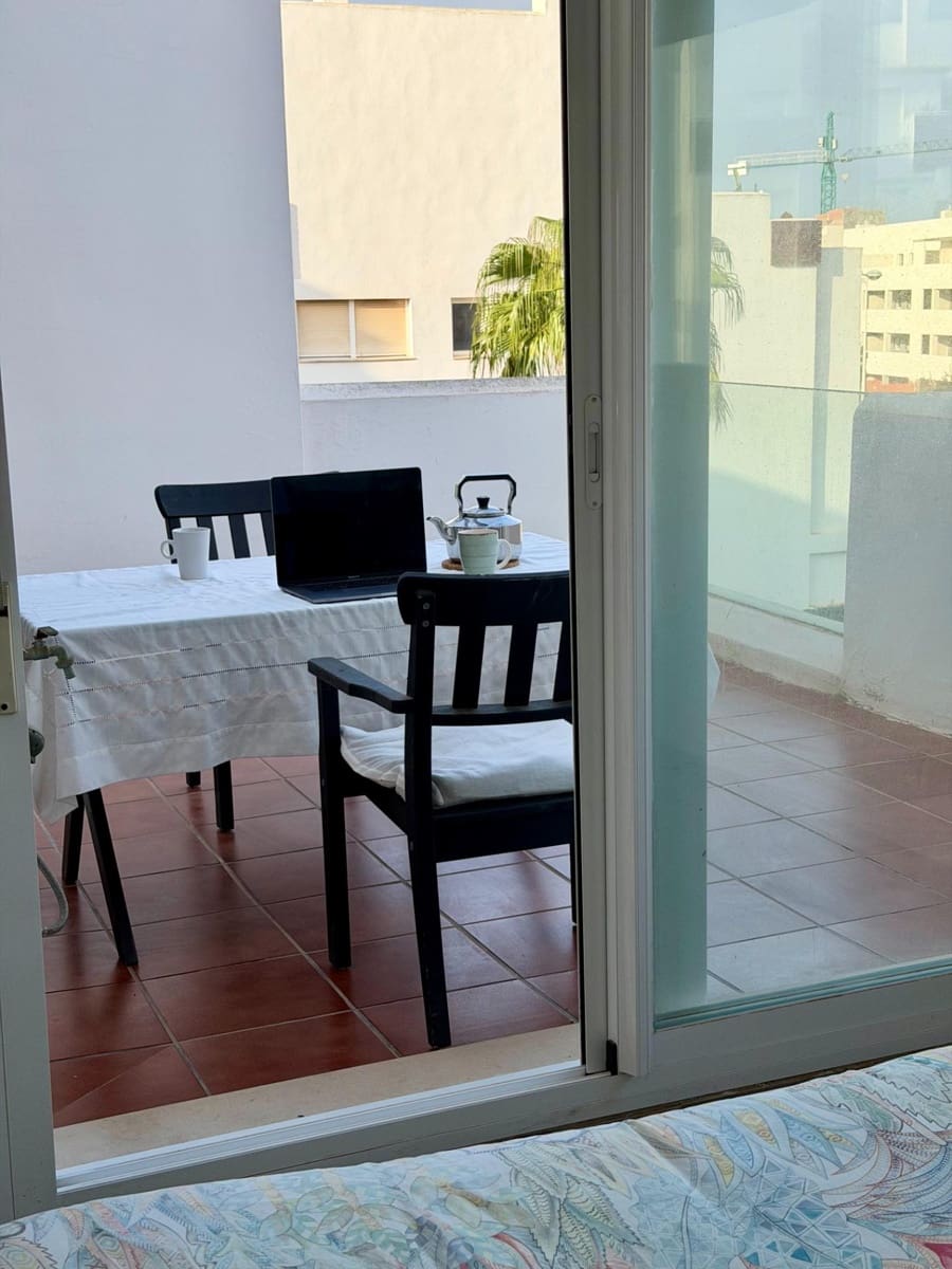 2 bedroom Apartment for sale in Almeria city with pool - € 330,000 (Ref: 10049513)