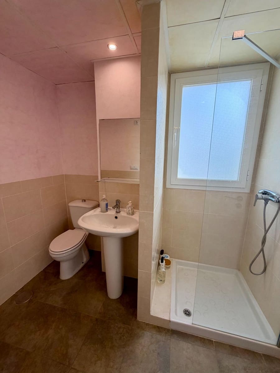 2 bedroom Apartment for sale in Almeria city with pool - € 330,000 (Ref: 10049513)