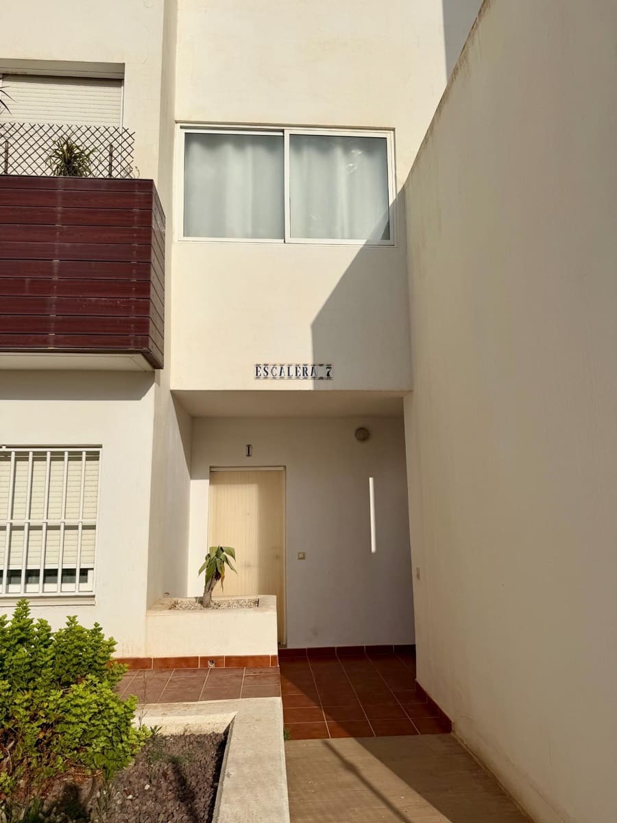 2 bedroom Apartment for sale in Almeria city with pool - € 330,000 (Ref: 10049513)