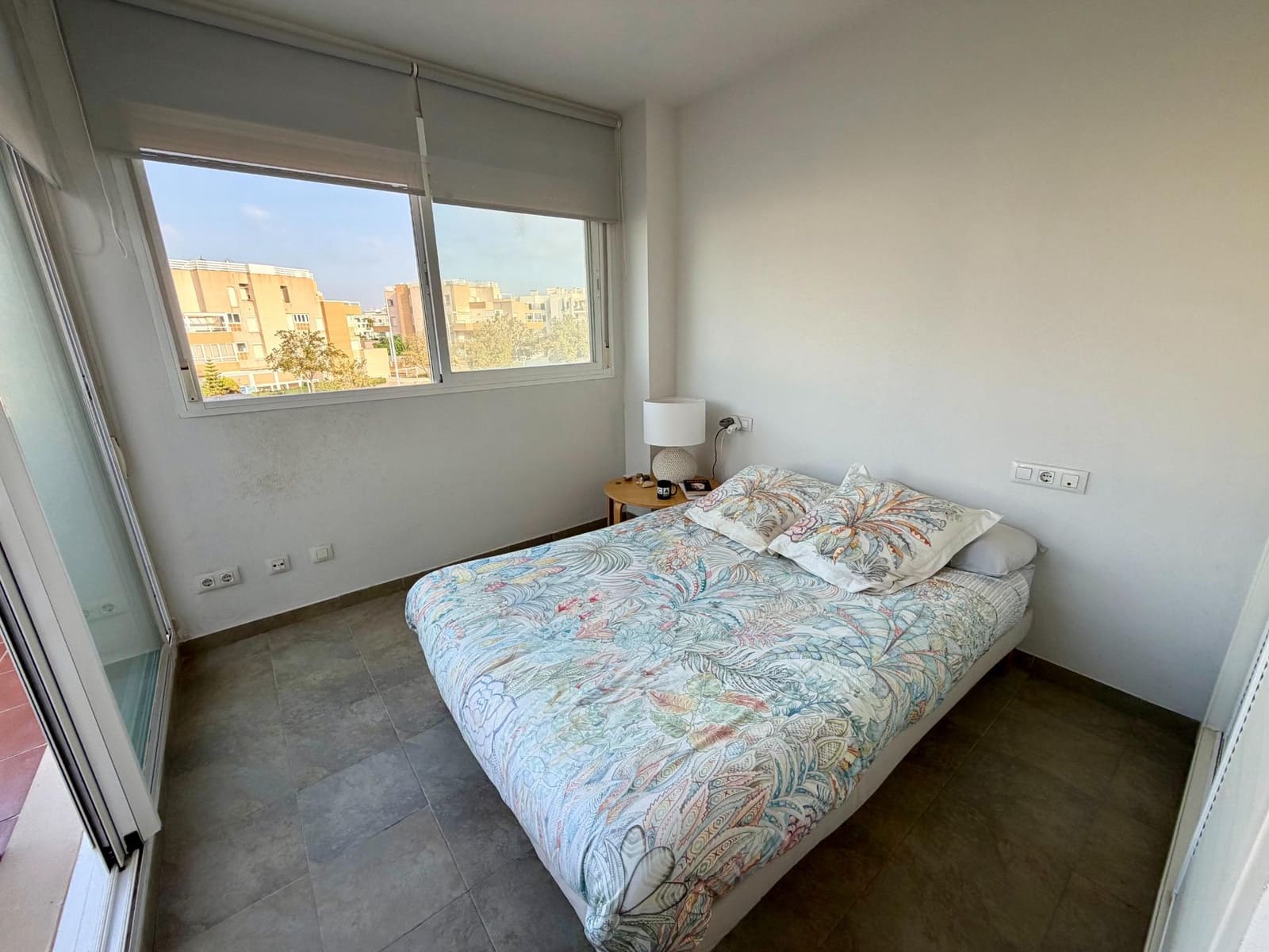 2 bedroom Apartment for sale in Almeria city with pool - € 330,000 (Ref: 10049513)