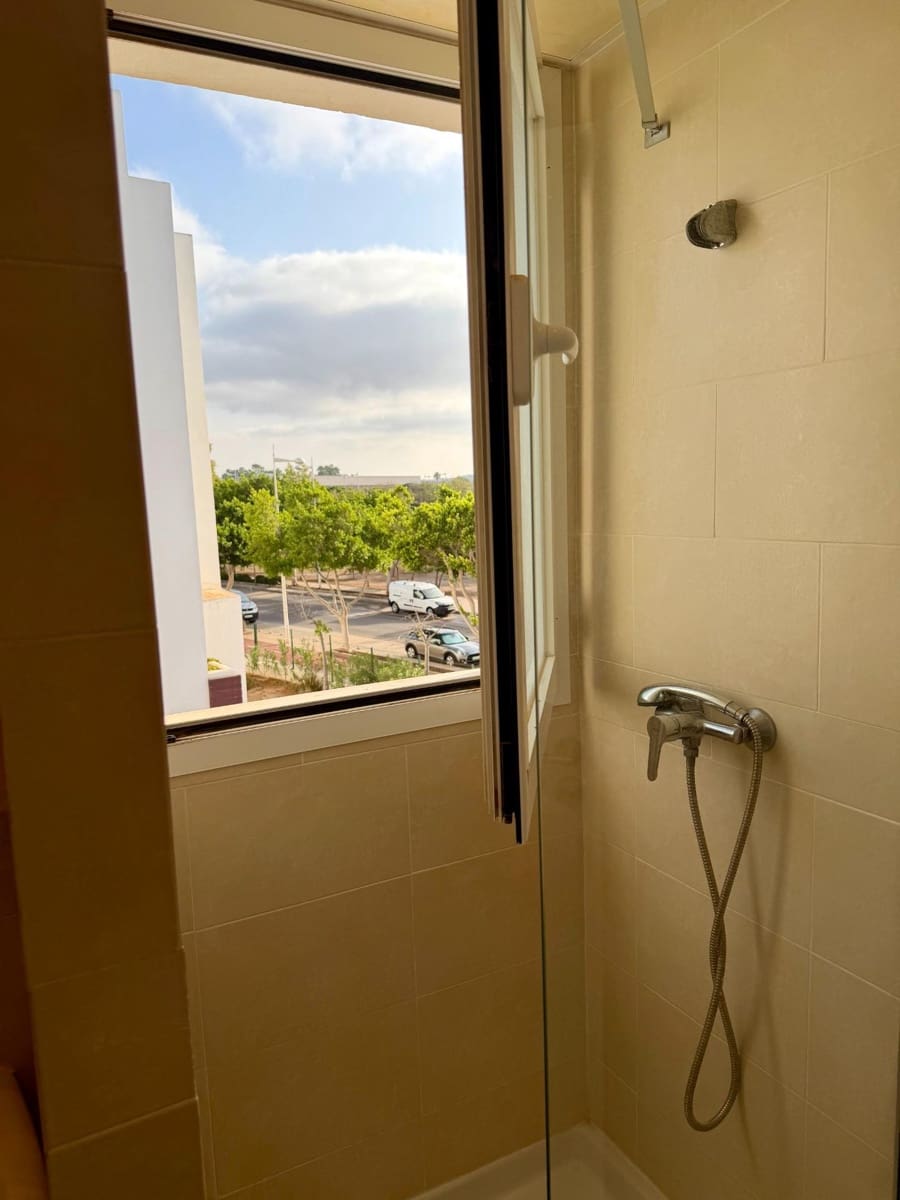 2 bedroom Apartment for sale in Almeria city with pool - € 330,000 (Ref: 10049513)