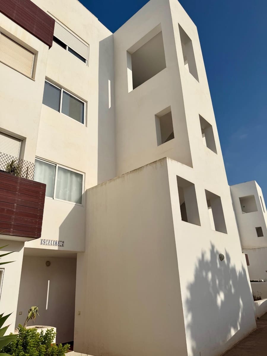 2 bedroom Apartment for sale in Almeria city with pool - € 330,000 (Ref: 10049513)