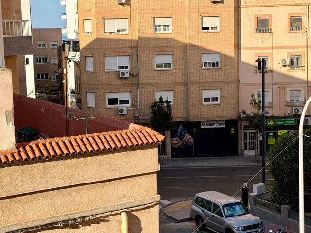 2 bedroom Flat for sale in Almería city - € 109,900 (Ref: 10064827)
