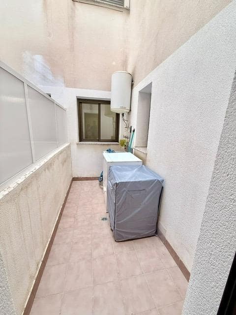 2 soverom Leilighet til salgs i Enix med svømmebasseng - € 115 000 (Ref: 10076569)
