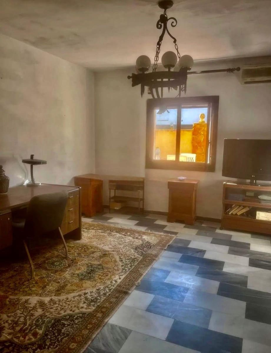 4 bedroom Villa for sale in Puerto del Rey - € 630,000 (Ref: 10102779)
