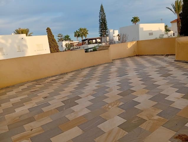 4 bedroom Villa for sale in Puerto del Rey, Vera - € 630,000 (Ref: 10102779)