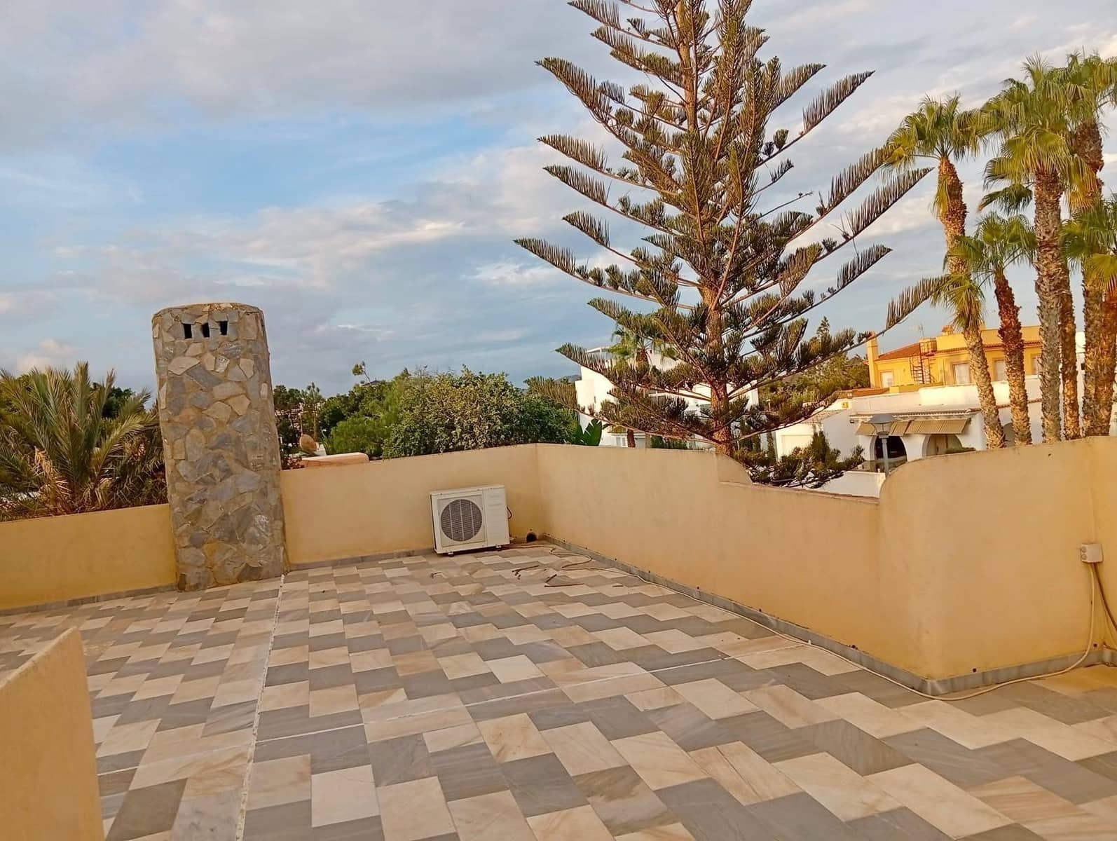 4 bedroom Villa for sale in Puerto del Rey - € 630,000 (Ref: 10102779)
