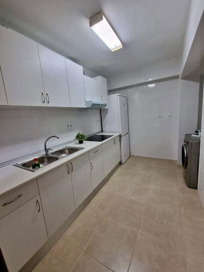 Piso de 3 habitaciones en Almería ciudad en venta - 123.000 € (Ref: 10111786)