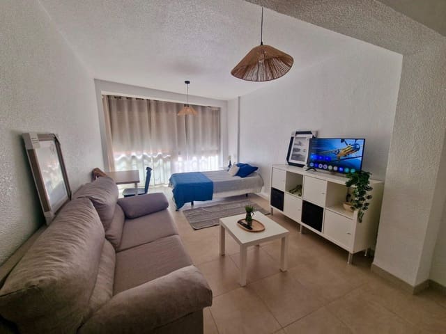 Piso de 3 habitaciones en Almería ciudad en venta - 123.000 € (Ref: 10111786)
