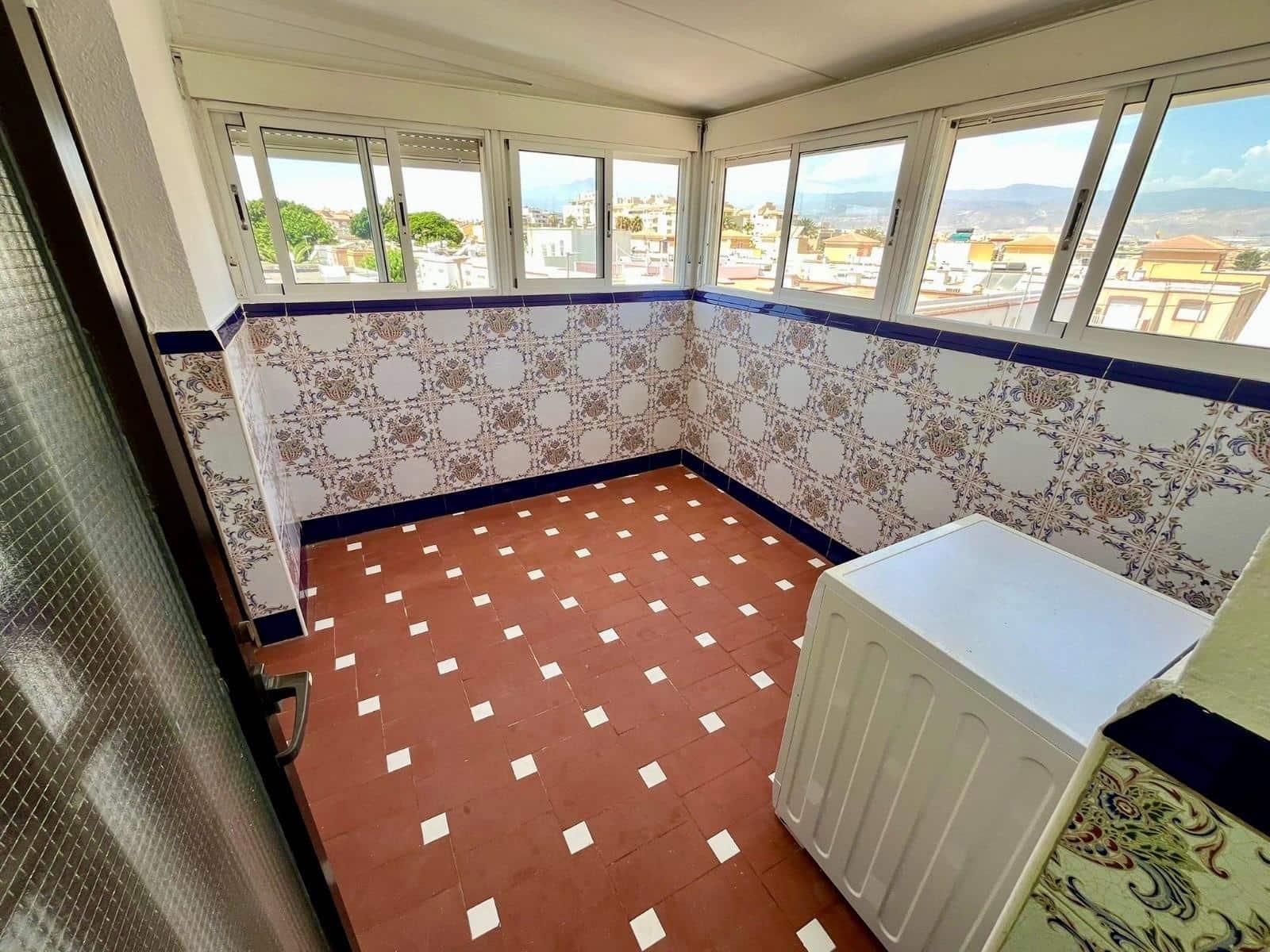 2 sovrum Takvåning till salu i Roquetas de Mar - 310 000 € (Ref: 10130060)