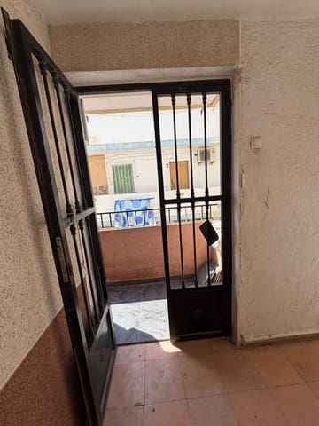 3 sypialnia Mieszkanie na sprzedaż w La Chanca - Pescadería, Miasto Almería - 64 500 € (Ref: 10133431)