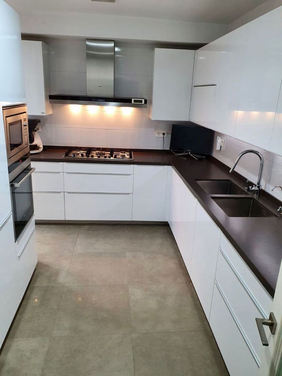 4 makuuhuone Asunto myytävänä paikassa Almeria kaupunki - 550 000 € (Ref: 10147283)