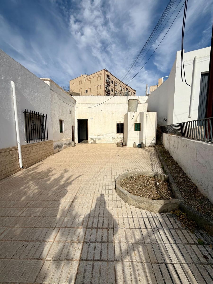 Casa Cueva de 9 habitaciones en Viator en venta - 56.000 € (Ref: 10174663)