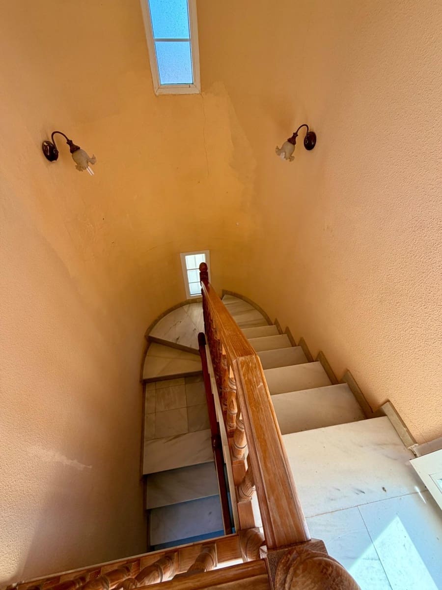 6 bedroom Villa for sale in Retamar with pool garage - € 630,000 (Ref: 10177356)
