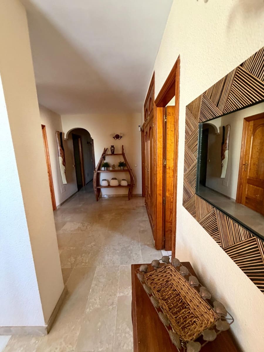 6 bedroom Villa for sale in Retamar with pool garage - € 630,000 (Ref: 10177356)
