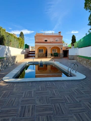 6 bedroom Villa for sale in Retamar, Almería city with pool garage - € 630,000 (Ref: 10177356)