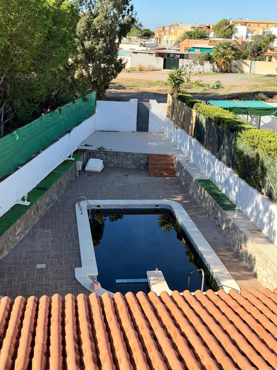 6 bedroom Villa for sale in Retamar with pool garage - € 630,000 (Ref: 10177356)
