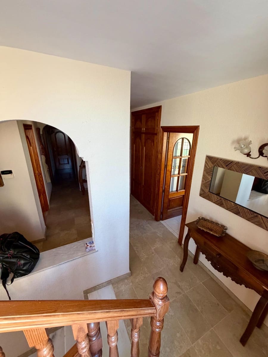 6 bedroom Villa for sale in Retamar with pool garage - € 630,000 (Ref: 10177356)