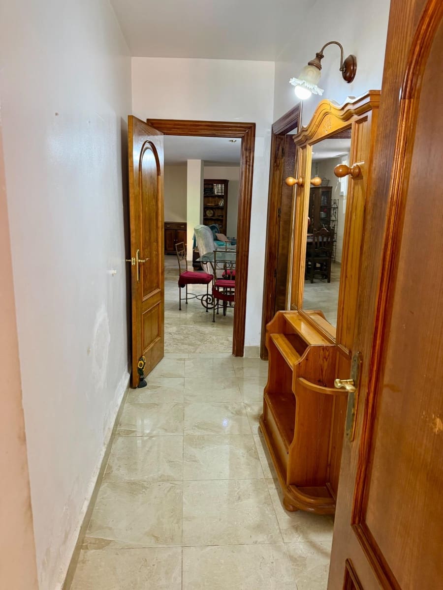 6 bedroom Villa for sale in Retamar with pool garage - € 630,000 (Ref: 10177356)