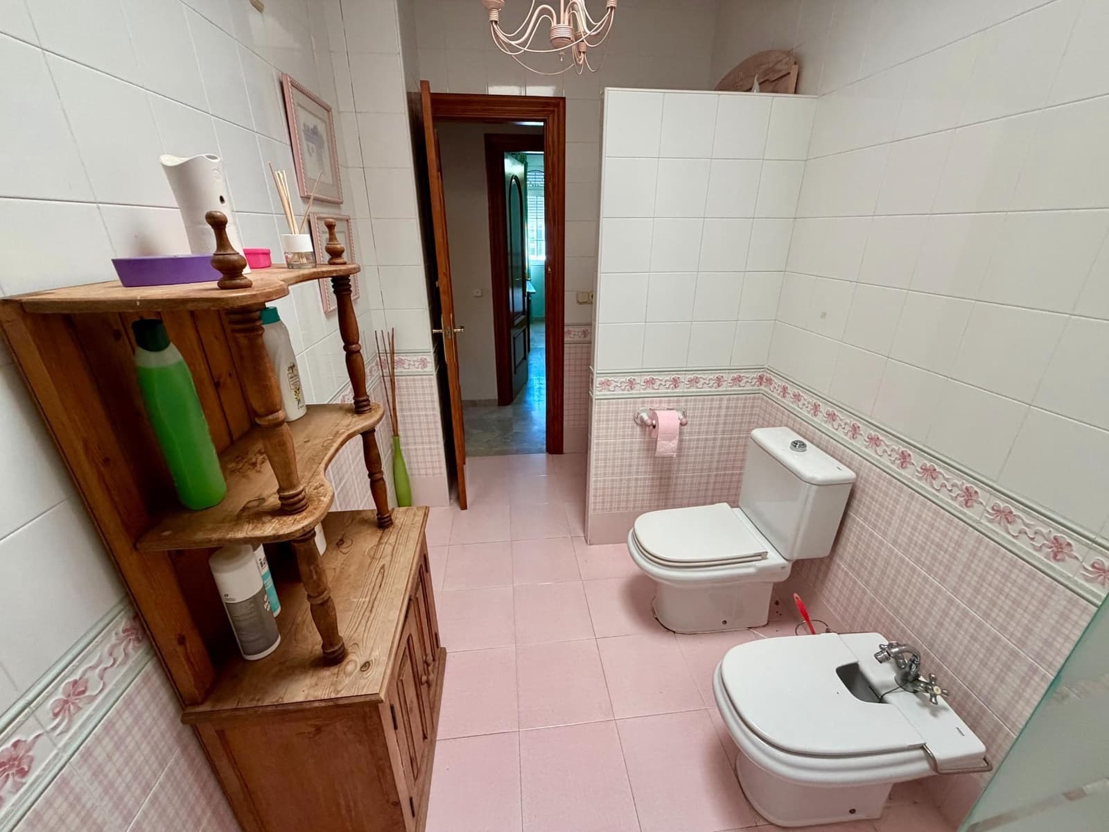 6 bedroom Villa for sale in Retamar with pool garage - € 630,000 (Ref: 10177356)