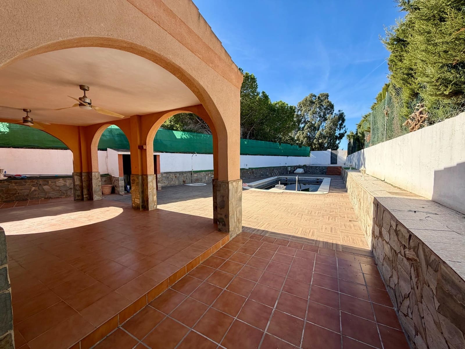 6 bedroom Villa for sale in Retamar with pool garage - € 630,000 (Ref: 10177356)