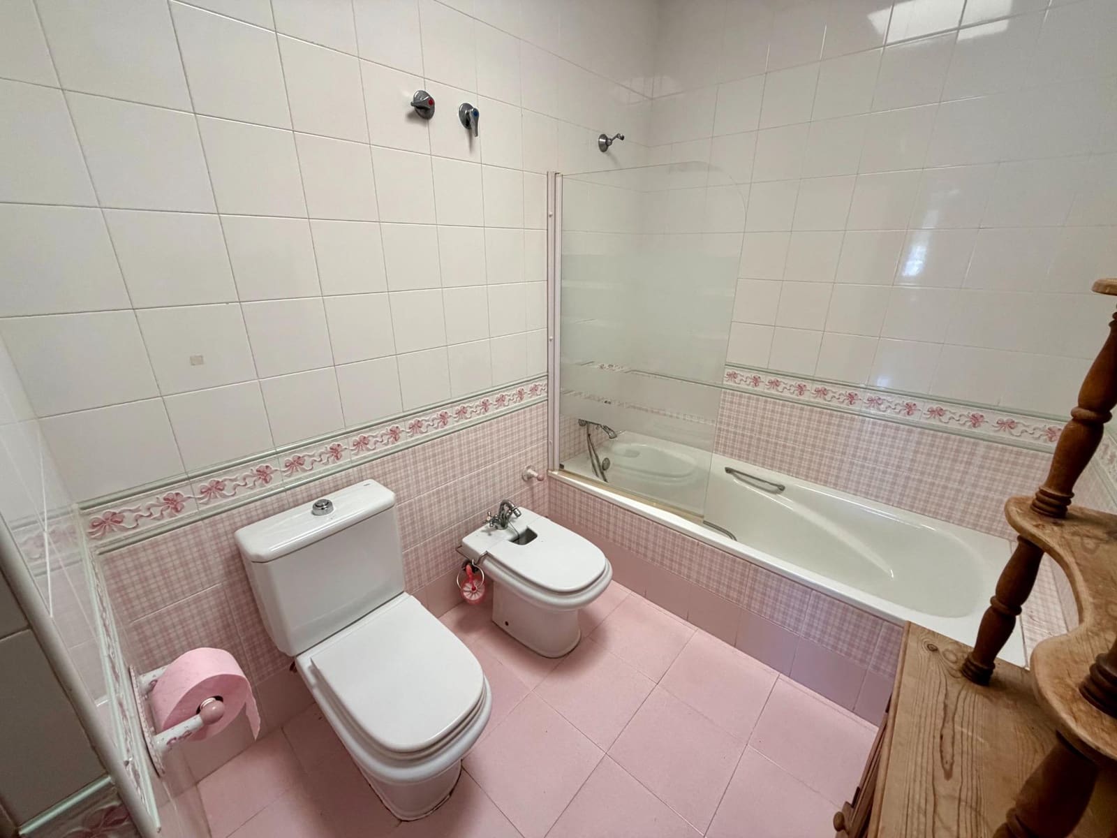 6 bedroom Villa for sale in Retamar with pool garage - € 630,000 (Ref: 10177356)