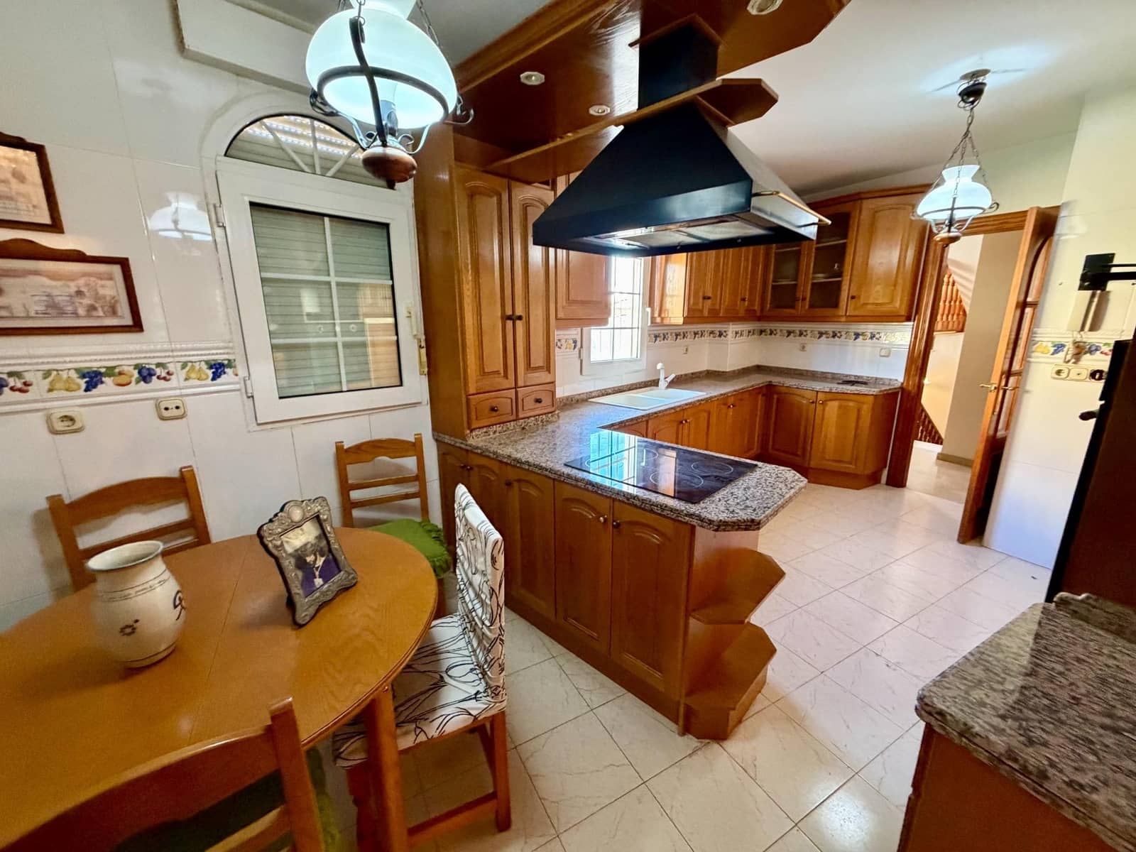6 bedroom Villa for sale in Retamar with pool garage - € 630,000 (Ref: 10177356)