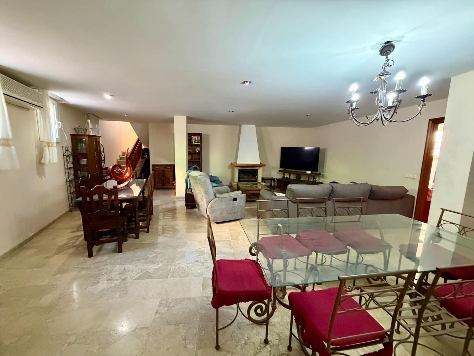 6 bedroom Villa for sale in Retamar with pool garage - € 630,000 (Ref: 10177356)