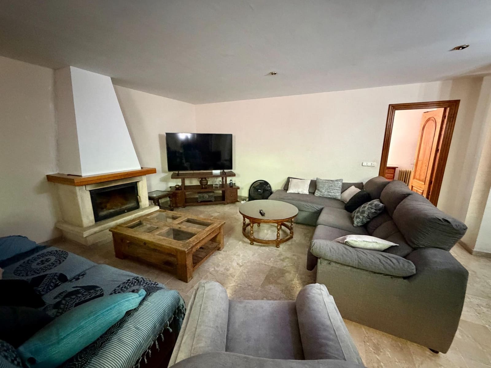 6 bedroom Villa for sale in Retamar with pool garage - € 630,000 (Ref: 10177356)
