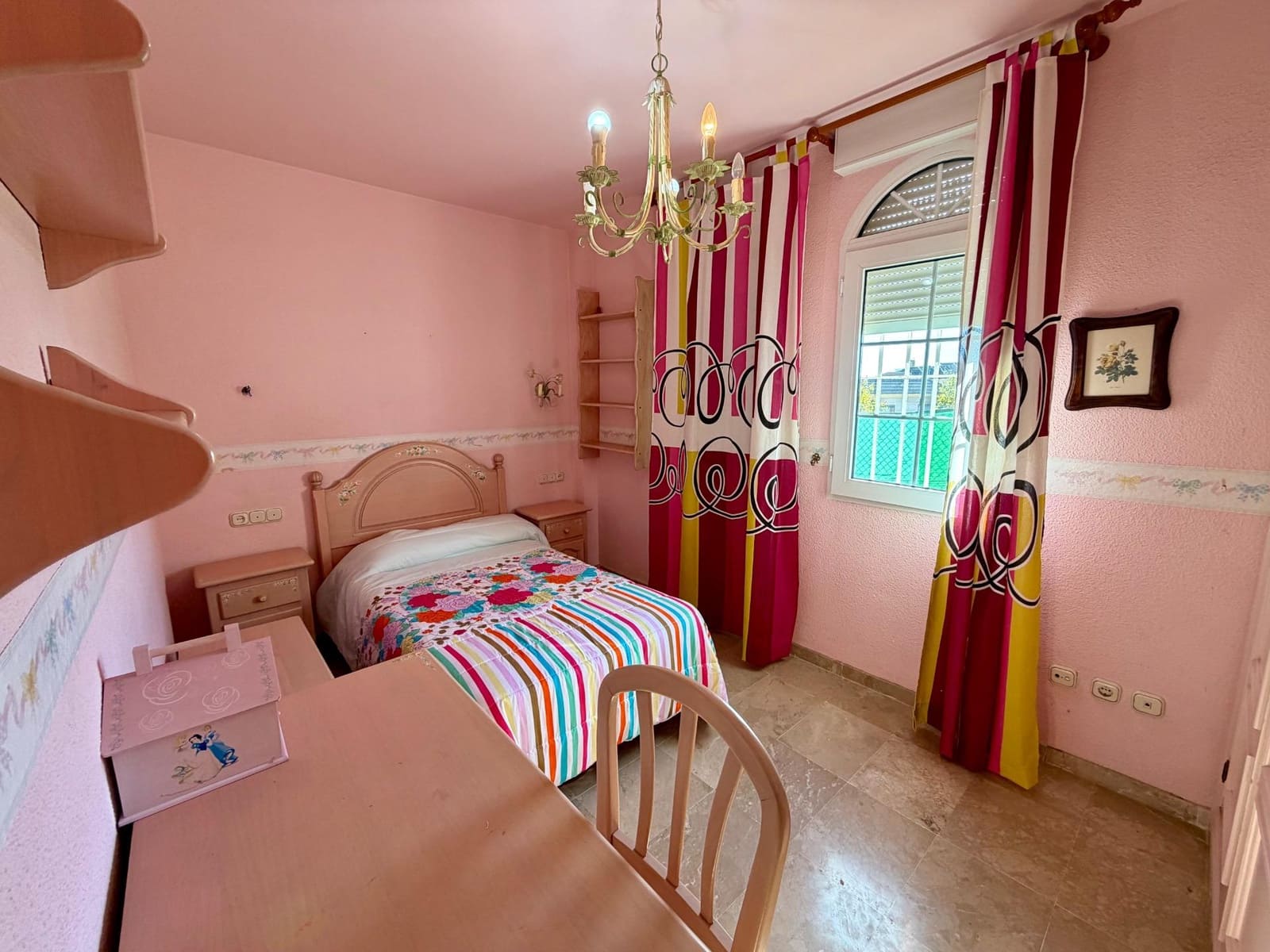 6 bedroom Villa for sale in Retamar with pool garage - € 630,000 (Ref: 10177356)