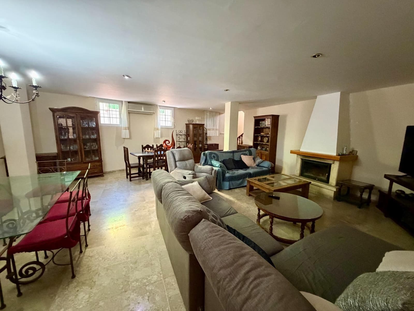 6 bedroom Villa for sale in Retamar with pool garage - € 630,000 (Ref: 10177356)