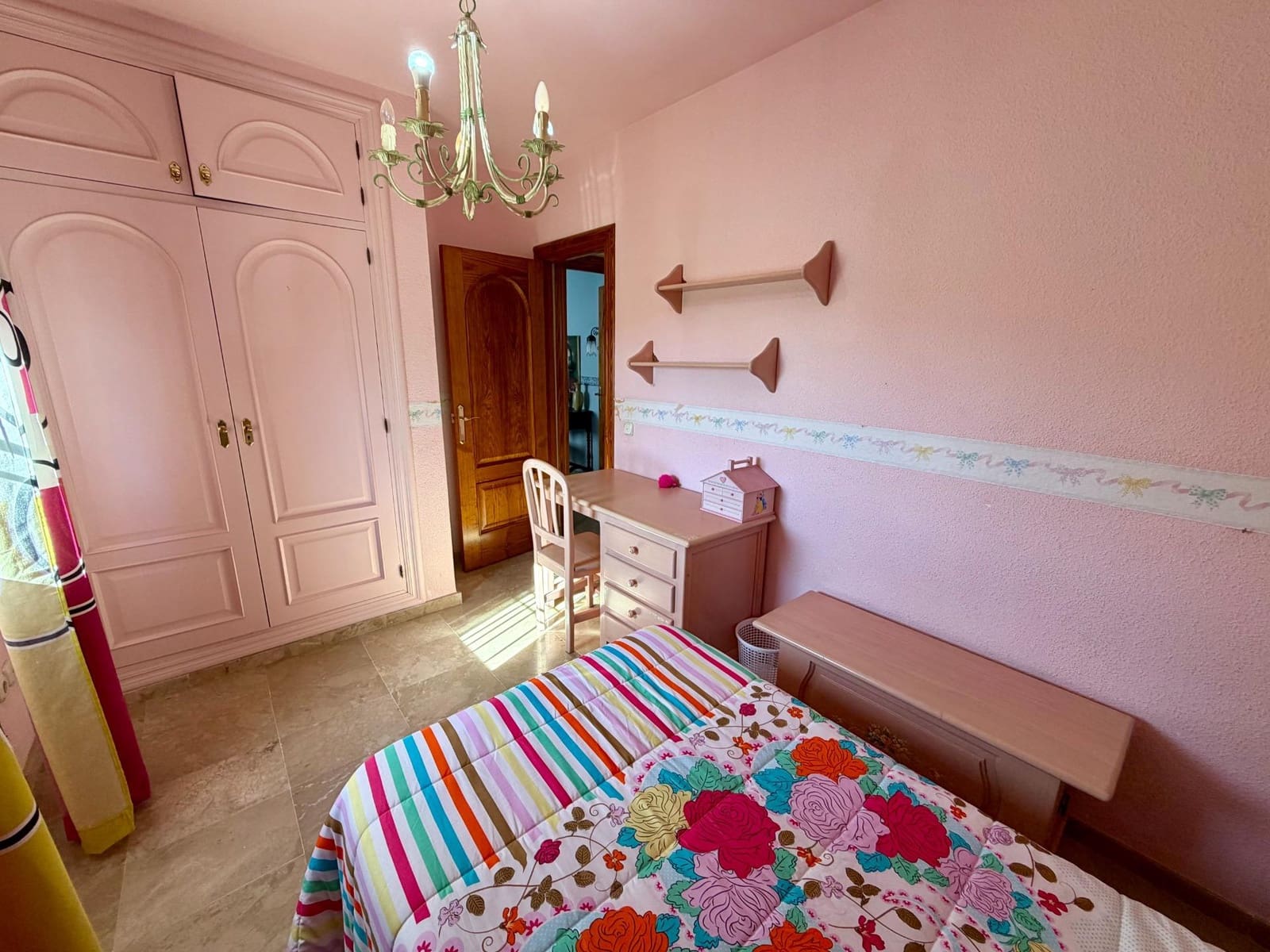 6 bedroom Villa for sale in Retamar with pool garage - € 630,000 (Ref: 10177356)