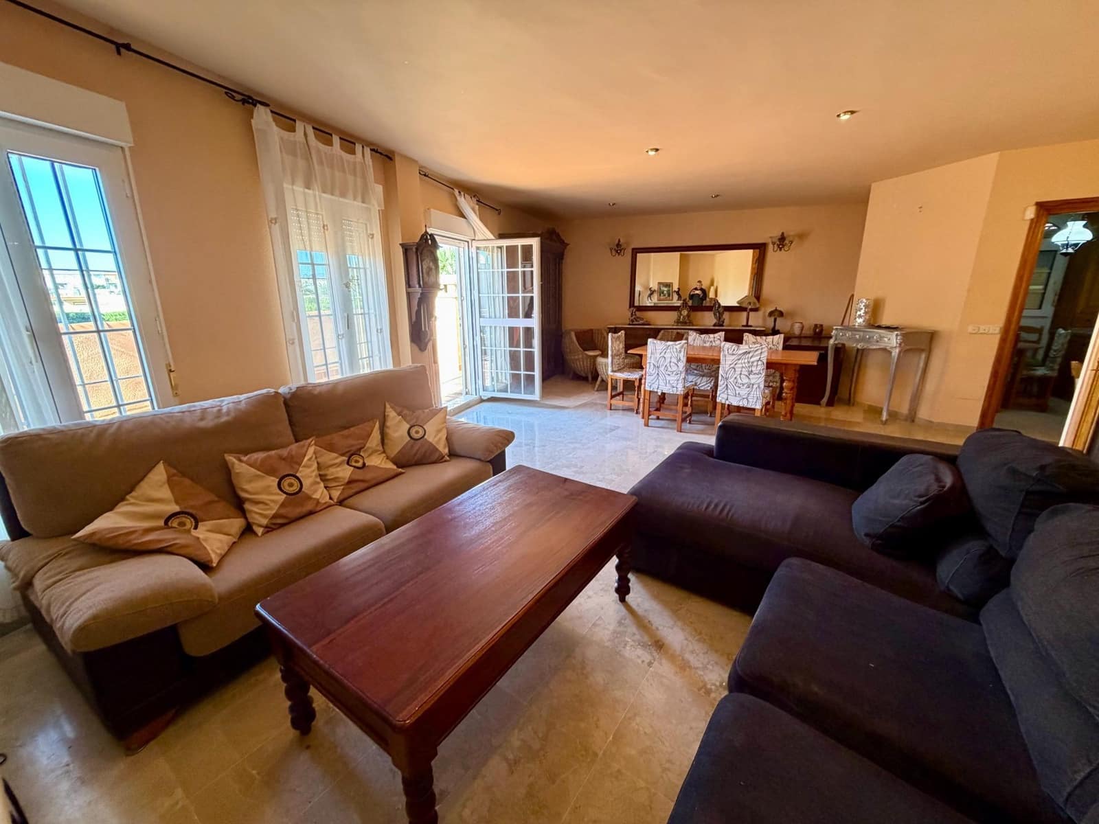 6 bedroom Villa for sale in Retamar with pool garage - € 630,000 (Ref: 10177356)